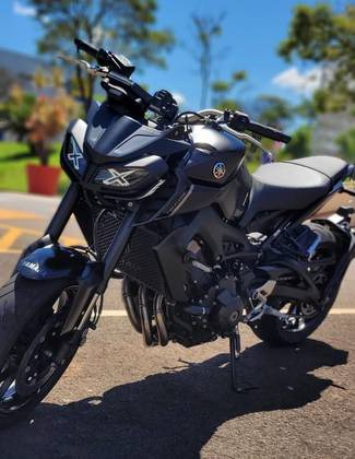YAMAHA MT-09 YAMAHA MT-09